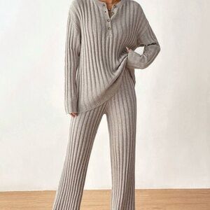 Knit sweater and pants